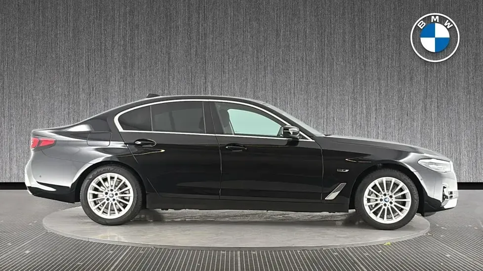 Used BMW 530e Sport Line 288 HP (211 kW) 2023 Black