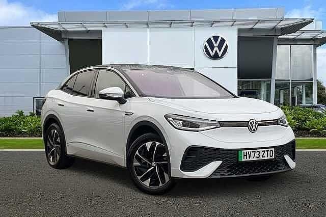 White Used 2023 VW ID.5 Pro Performance SUV | £26,990 (Fair price) - Image 1/4