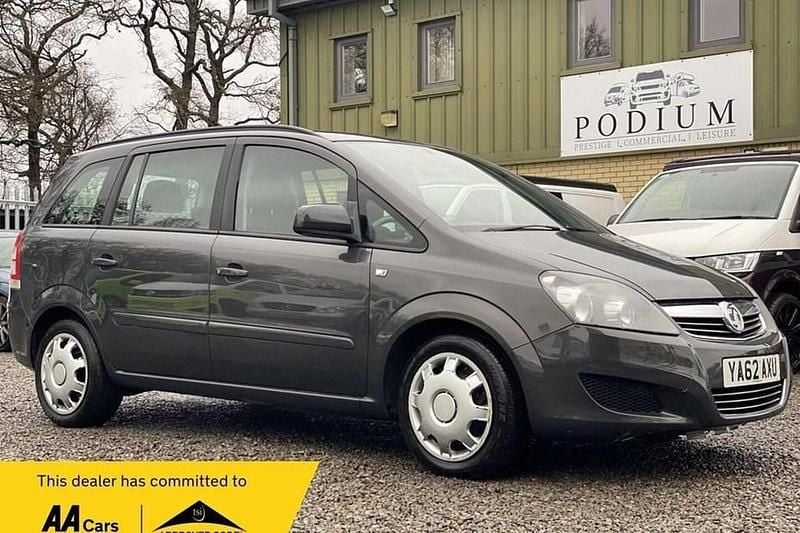 Grey Used 2013 Vauxhall Zafira MPV | £2,490 (Good price) - Image 1/1