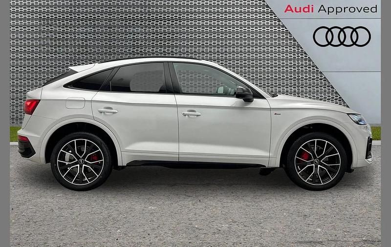 Used Audi Q5 Sportback Comfort 261 HP (191 kW) 2021 White SUV