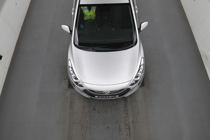 Used Hyundai i30 Active 100 HP (73 kW) 2013 Silver Hatchback