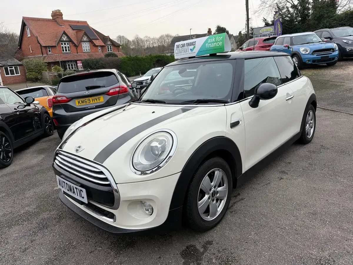 Used Mini Cooper Hatch 136 HP (100 kW) 2015 Silver Hatchback