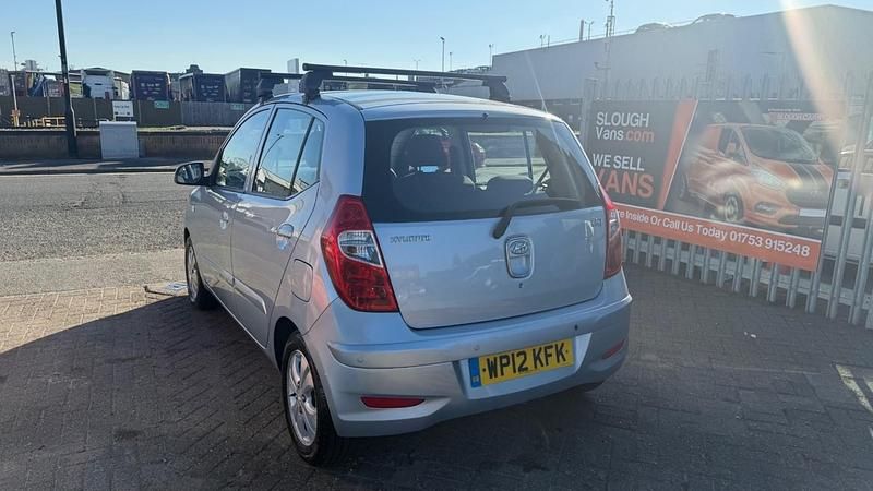 Used Hyundai i10 Active 85 HP (62 kW) 2012 Silver Hatchback