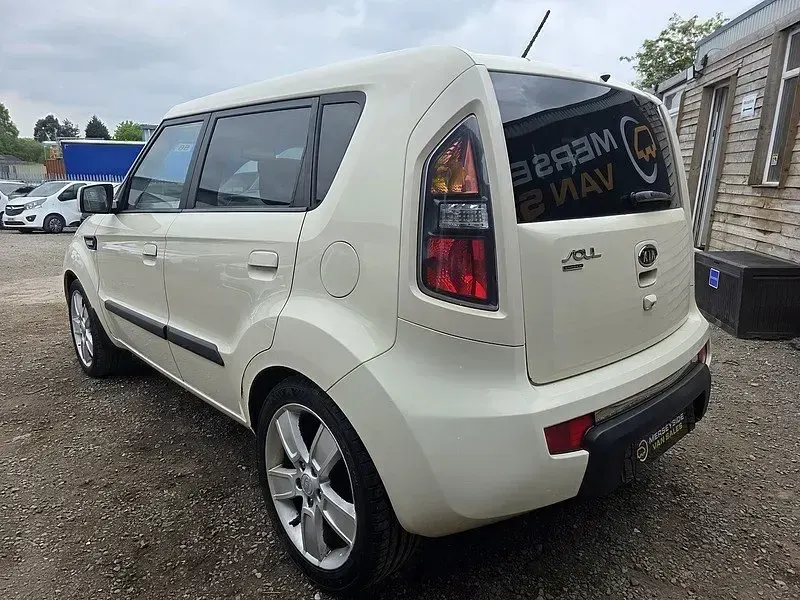 Używany Kia Soul 2009 Beżowy SUV