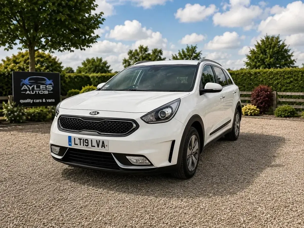 Gebraucht Kia Niro 141 PS (103 kW) 2019 Weiß SUV