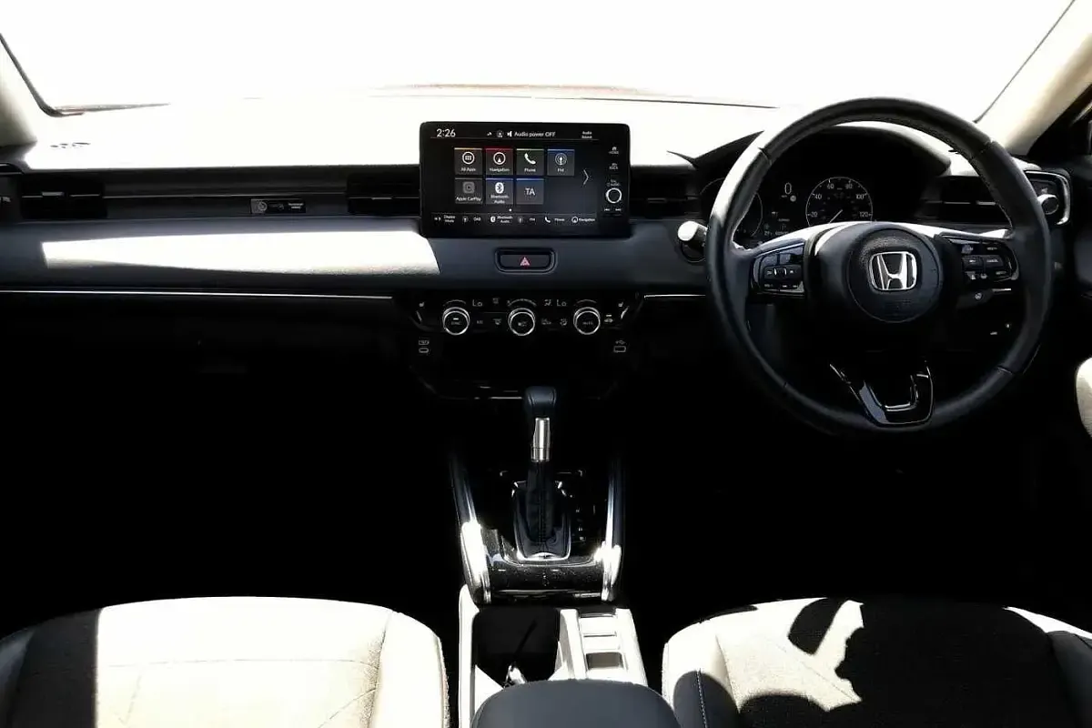 Used Honda HR-V Advance 131 HP (96 kW) 2025 Red SUV