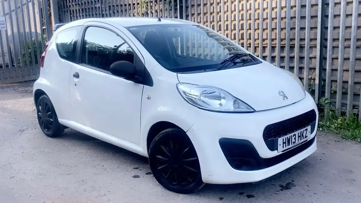Used Peugeot 107 Access 2013 White Hatchback