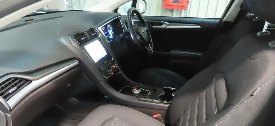 Usado Ford Mondeo Zetec 190 HP (139 kW) 2020 Branco Carrinha