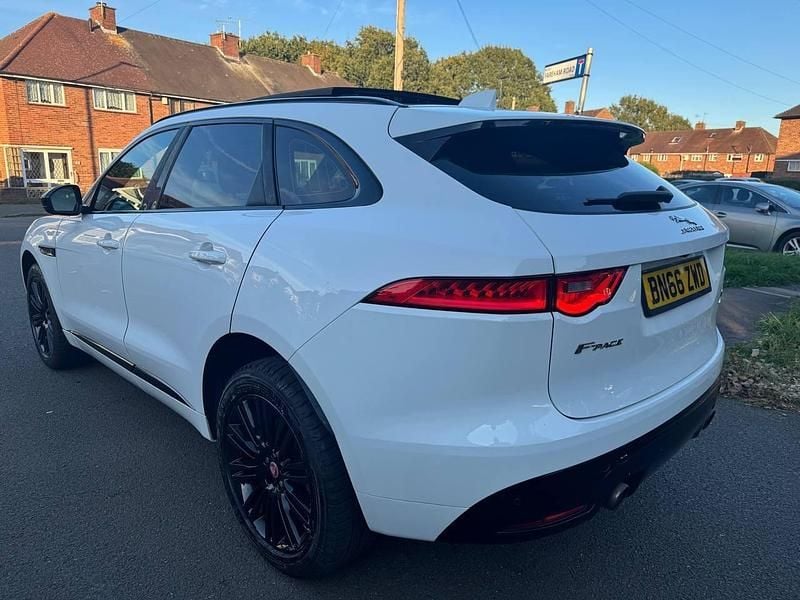 Used Jaguar F-Pace Supercharged 380 HP (279 kW) 2016 White SUV