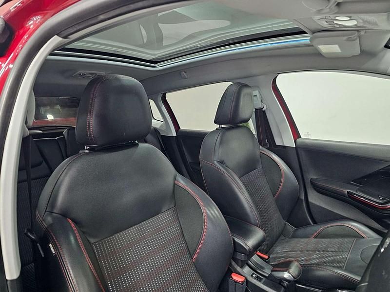 Begagnad Peugeot 2008 GT-line 2016 Röd SUV