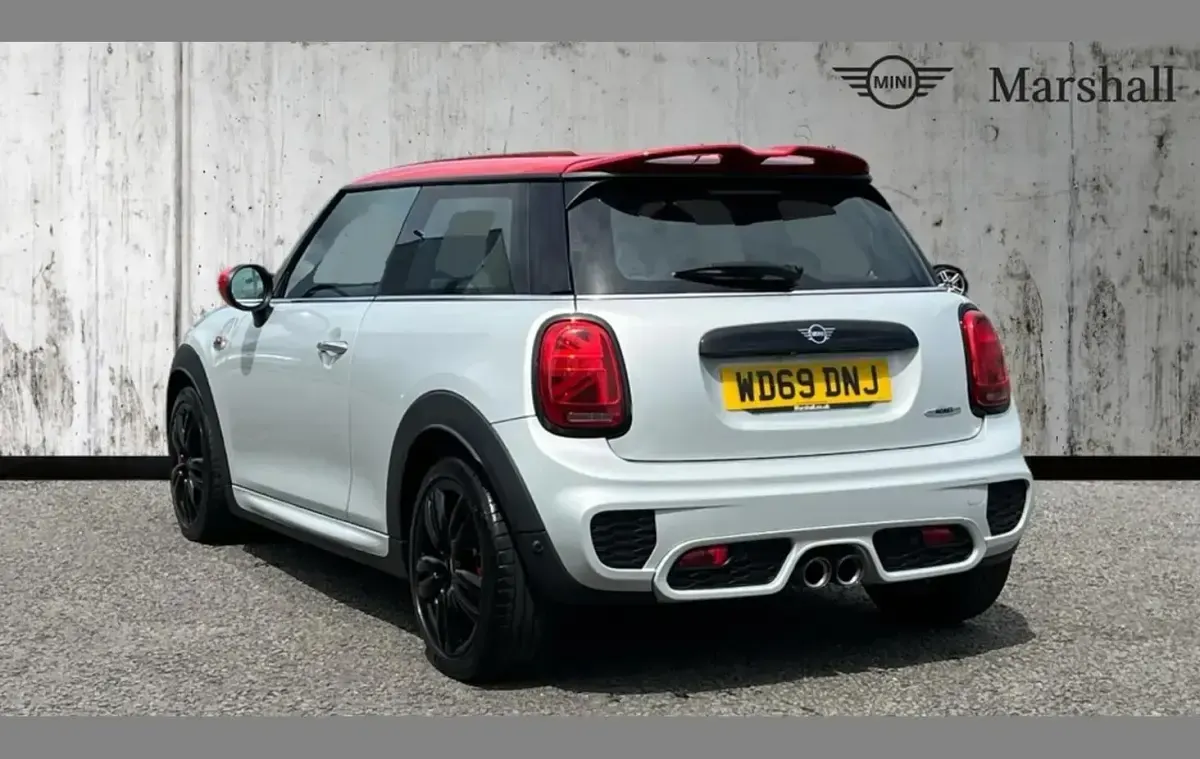 Used Mini John Cooper Works 228 HP (167 kW) 2019 Silver Hatchback