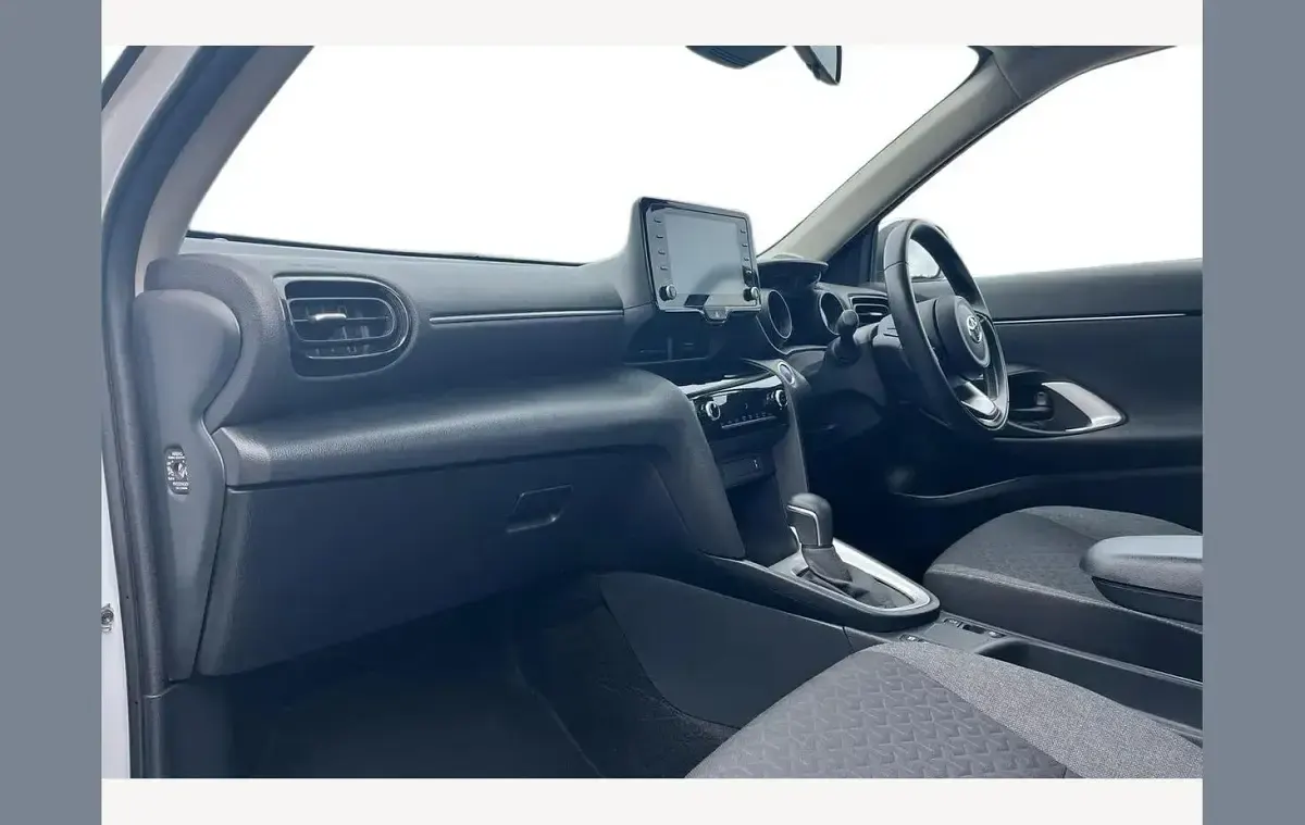 Used Toyota Yaris Cross 114 HP (83 kW) 2022 White SUV