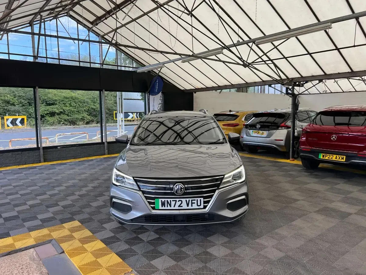 Used MG MG5 EV Exclusive 114 kW (156 HP) 2022 Silver Estate