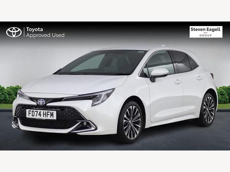 Used Toyota Corolla Design 2024 White Hatchback