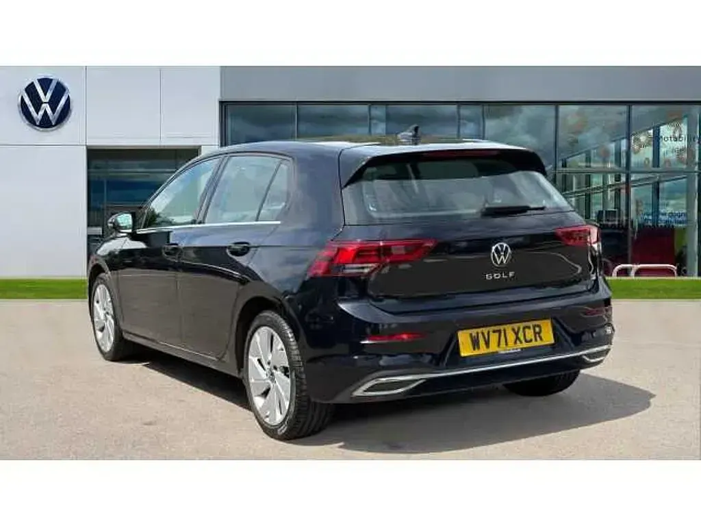 Used VW Golf VIII 130 HP (95 kW) 2021