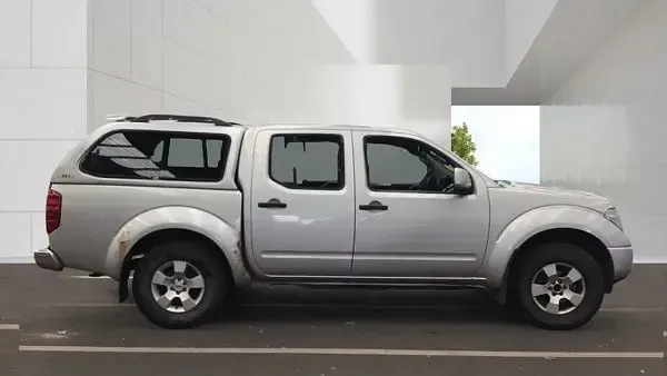 Used Nissan Navara 2009 Silver Pickup