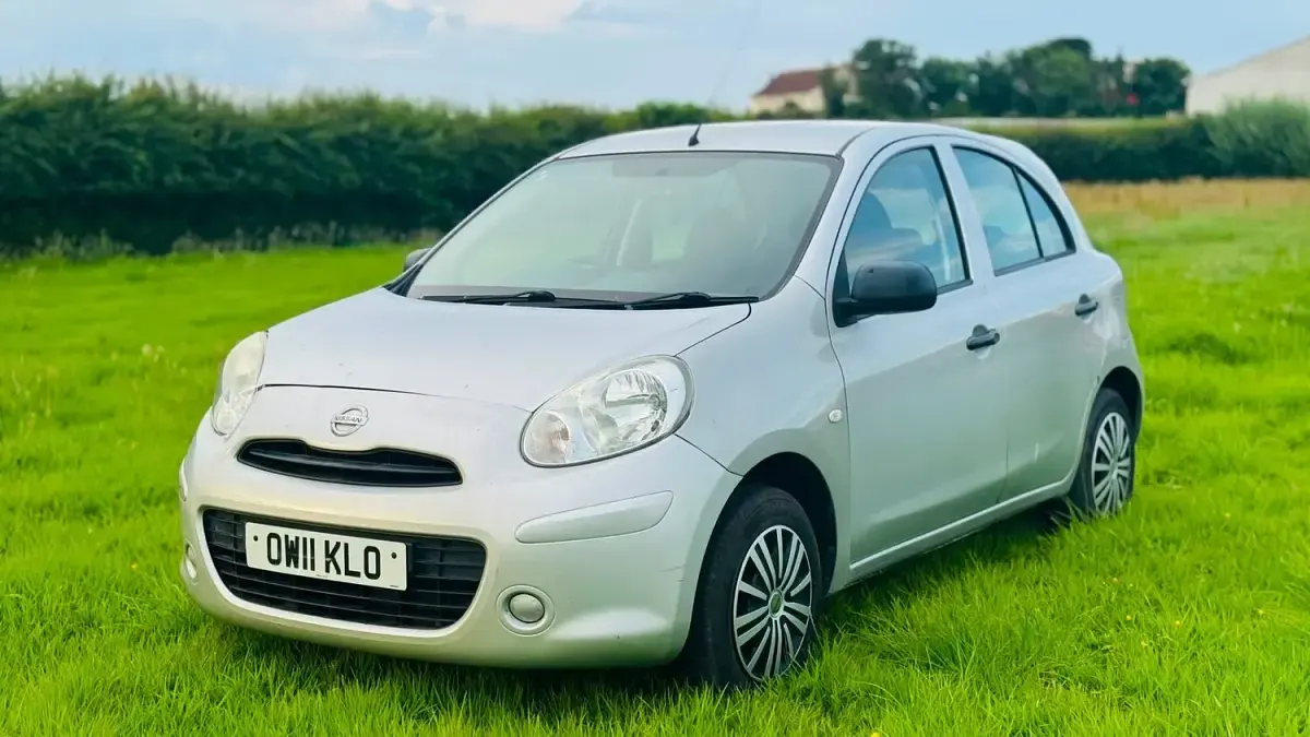 Used Nissan Micra Acenta 80 HP (58 kW) 2011 Silver Hatchback