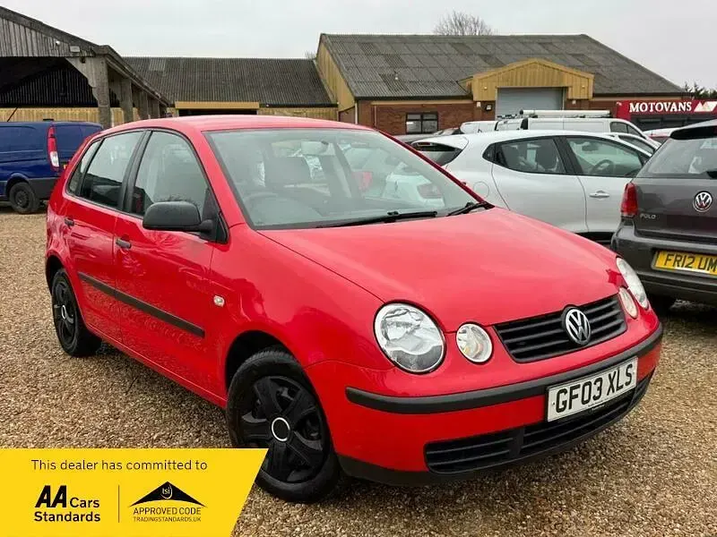 Used VW Polo S 75 HP (55 kW) 2003 Red Hatchback