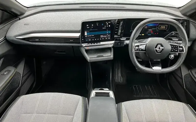 Używany Renault Megane E-Tech Techno 160 kW (218 KM) 2023 Szary Hatchback