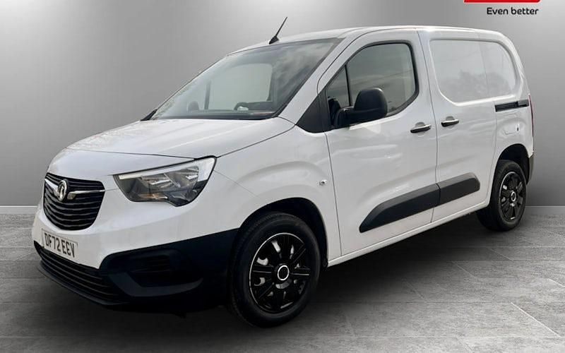 Used Vauxhall Combo 101 HP (74 kW) 2022 White MPV