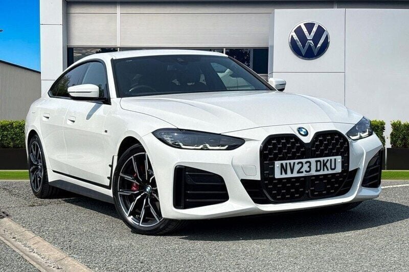 White Used 2023 BMW 420 M Sport Coupe | £27,989 (Good price) - Image 1/4