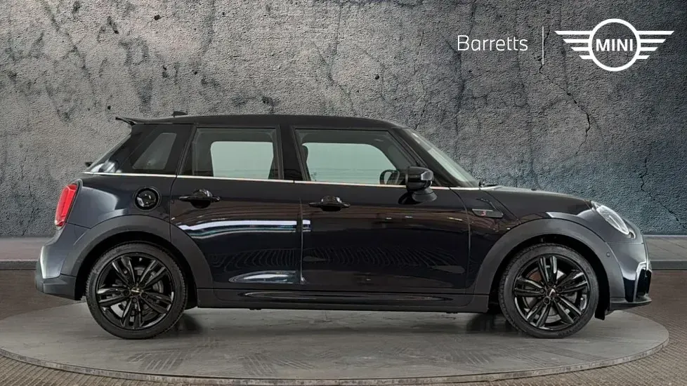 Usado Mini Cooper S Hatch 176 CV (129 kW) 2022 Negro Utilitario