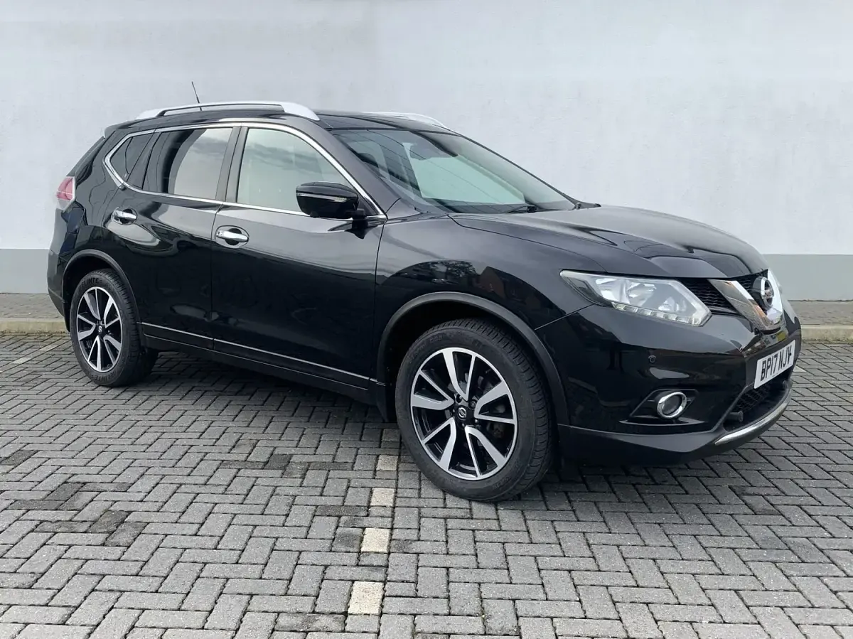 Used Nissan X-Trail N-Vision 130 HP (95 kW) 2017 Black SUV