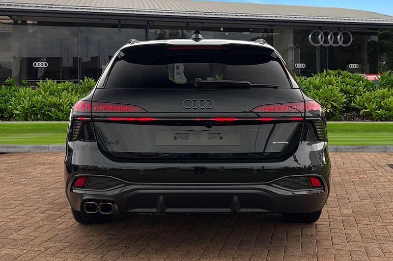 New Audi A6 Advanced 2025 Green Estate