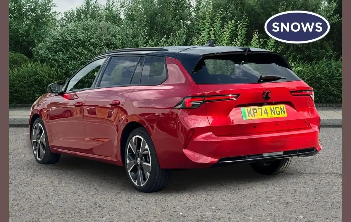 Used Vauxhall Astra Ultimate 114 kW (156 HP) 2024 Red Estate