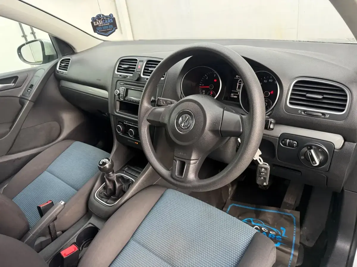 Used VW Golf VII S 105 HP (77 kW) 2012 Silver Hatchback