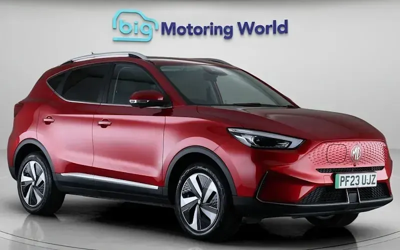 Usado MG ZS Trophy 114 kW (156 HP) 2023 Vermelho SUV