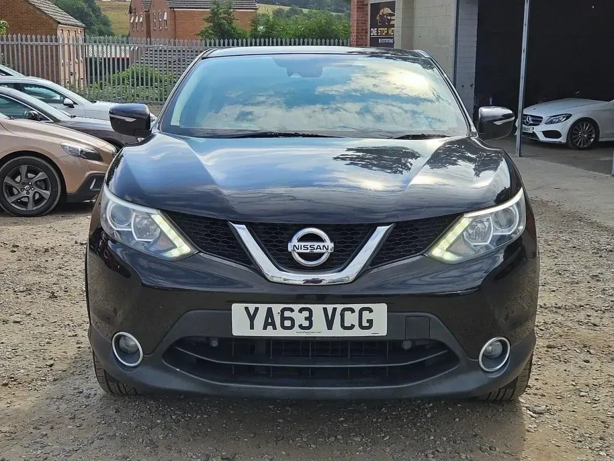 Used Nissan Qashqai Acenta Premium 110 HP (80 kW) 2014 Black SUV