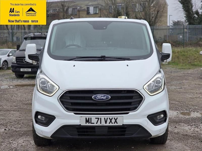 Used Ford Transit Custom Limited 130 HP (95 kW) 2021 White Van