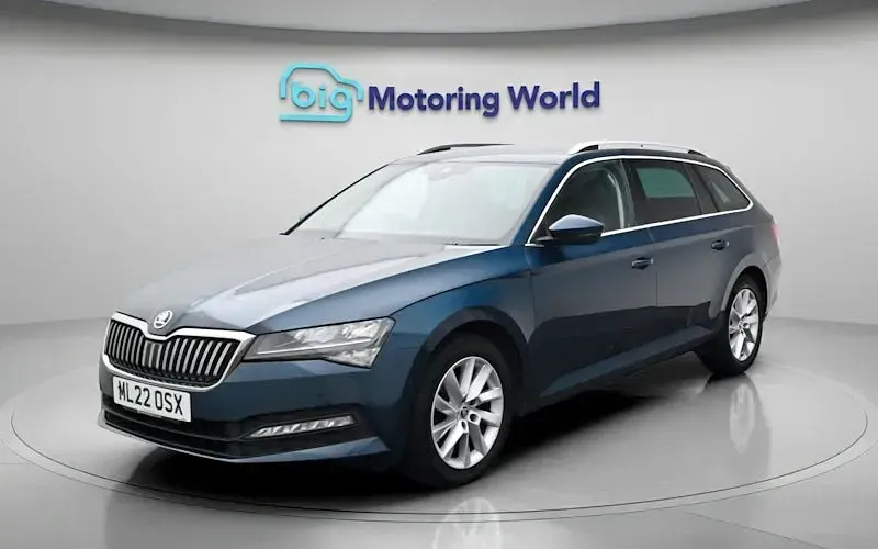 Second-hand Skoda Superb SE Technology 150 CP (110 kW) 2022 Albastru Break