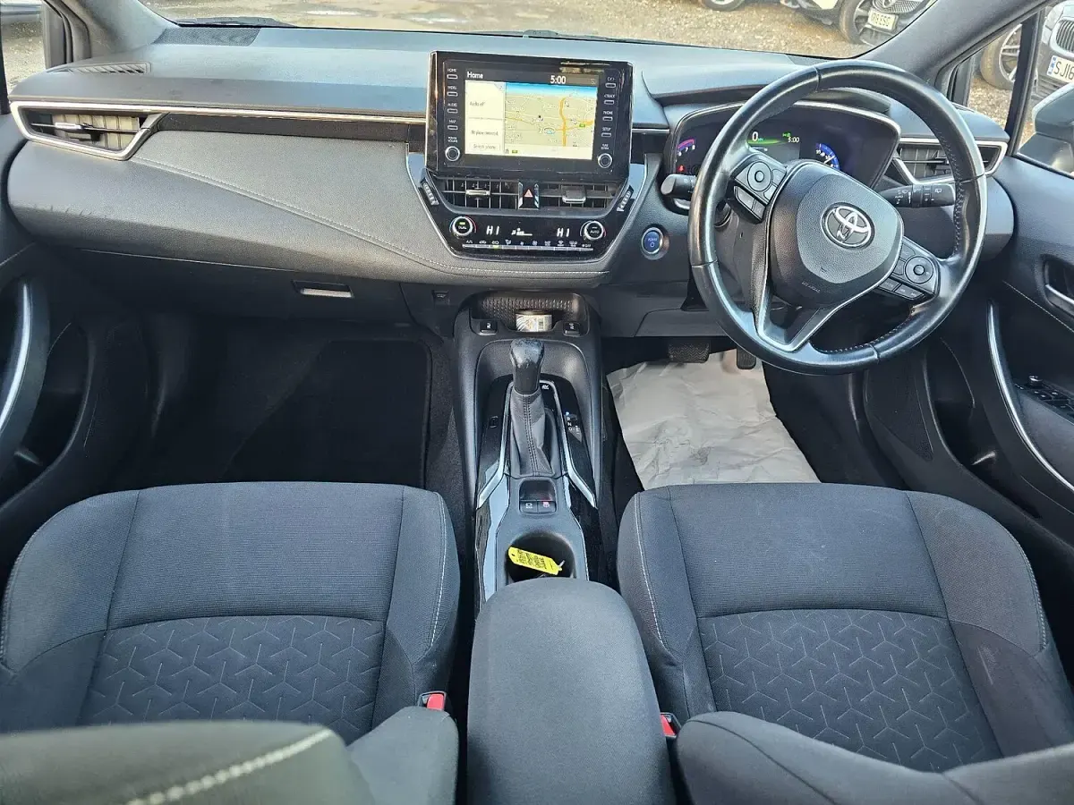 Used Toyota Corolla Design 2020 Silver Hatchback