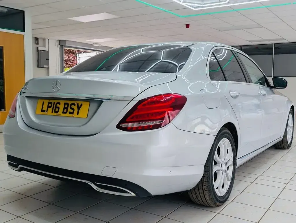 Used Mercedes C220 170 HP (125 kW) 2016 Silver Sedan