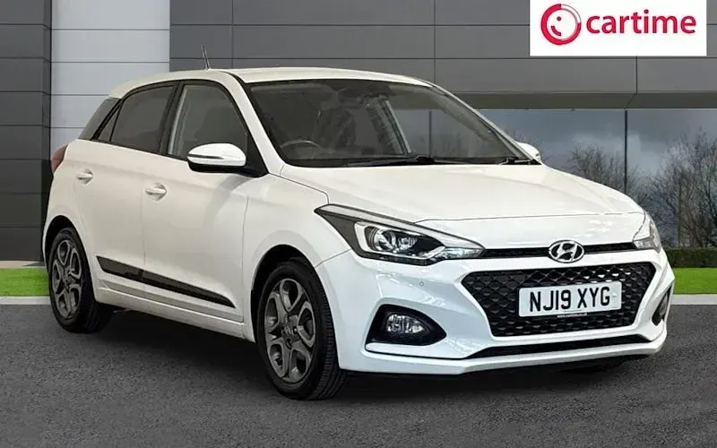 Used Hyundai i20 Premium 84 HP (61 kW) 2019 Hatchback