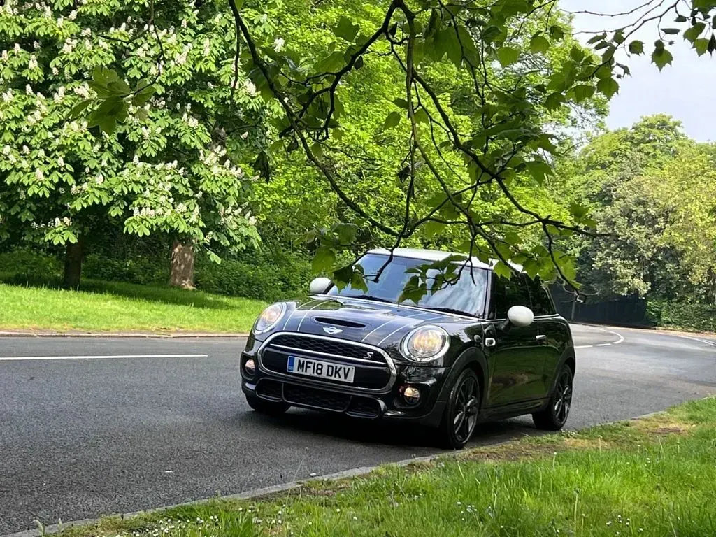 Used Mini Cooper S Hatch 210 HP (154 kW) 2018 Black Hatchback