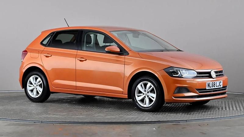 Used VW Polo SE 95 HP (69 kW) 2018 Orange Hatchback