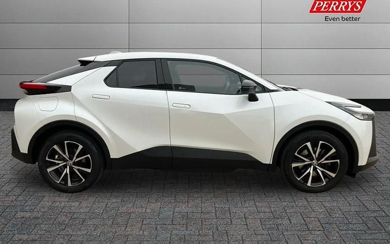 Used Toyota C-HR Design 223 HP (164 kW) 2025 SUV