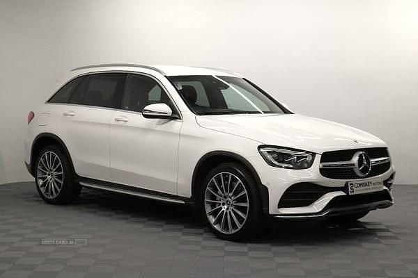 White Used 2020 Mercedes GLC300 AMG Line Premium Estate | £28,495 (Fair price) - Image 1/4