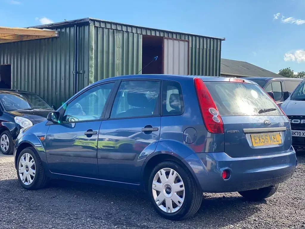 Used Ford Fiesta Style 75 HP (55 kW) 2006 Blue Hatchback
