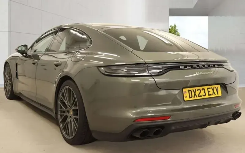 Used Porsche Panamera 4 E-Hybrid Platinum Edition 462 HP (339 kW) 2022 Hatchback