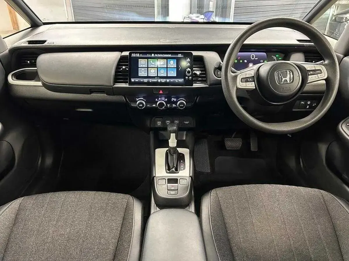 Used Honda Jazz Hybrid 109 HP (80 kW) 2020 White Hatchback