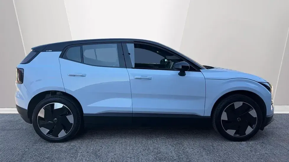 Used Volvo EX30 Plus 200 kW (272 HP) 2024 Blue SUV