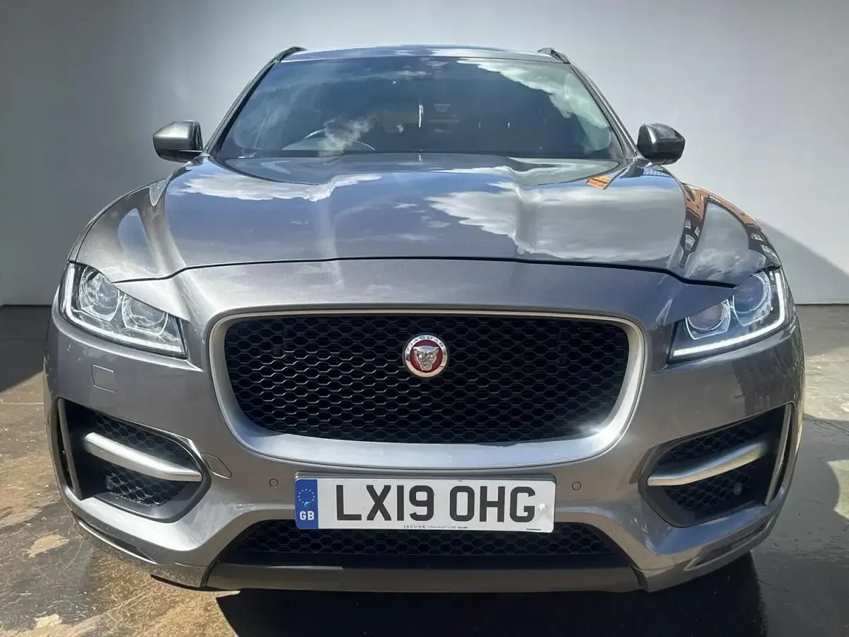 Used Jaguar F-Pace R-Sport 180 HP (132 kW) 2019 Grey SUV