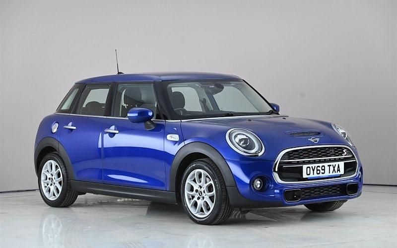 Begagnad Mini Cooper S Classic 192 HK (141 kW) 2019 Blå Halvkombi