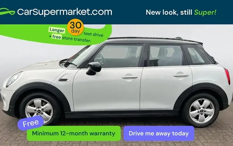 Usado Mini Cooper Classic 136 HP (100 kW) 2020 Prateado Citadino