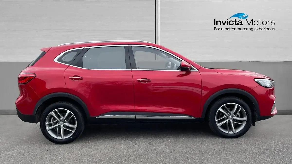 Used MG HS Excite 162 HP (119 kW) 2023 Red SUV