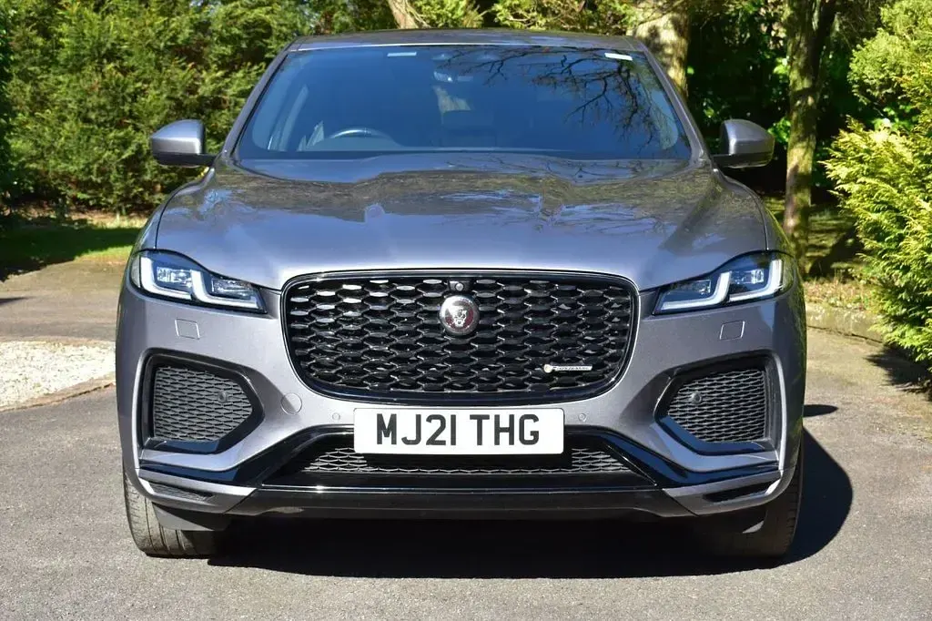 Used Jaguar F-Pace R-Dynamic 250 HP (183 kW) 2021 Grey SUV